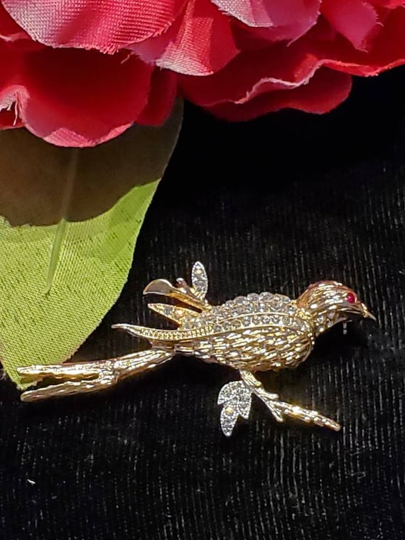 Vintage Bird On Branch Brooch, Bird Jewelry, Bird 