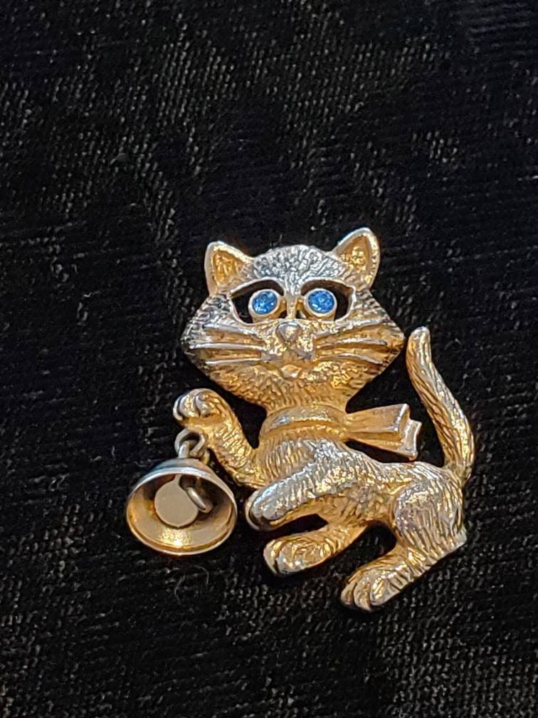 Vintage Avon Cat With Bell Brooch Cat Brooch Pin Cat Jewelry