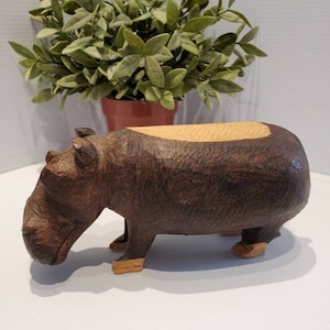 Vintage Carved Wood Hippopotomus, Hippo Decor, Hippo Decoration, Hippo Collectible, Hippo Giftware, Hippo Statue, Handmade Chiseled Hippo