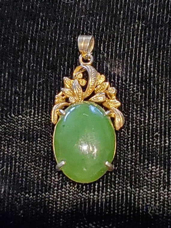 Vintage Gold Tone Jade Cabochon Pendant