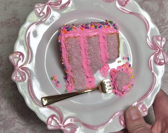 Pink Embroidered cake sculpture