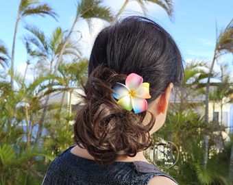 Plumeria Hair Clip, Tropical Hair Clip, Bride Headpiece, Wedding Hair Flower, Bridal Headpiece, Beach Fascinator, Hawaiian Hair Clip Rainbow