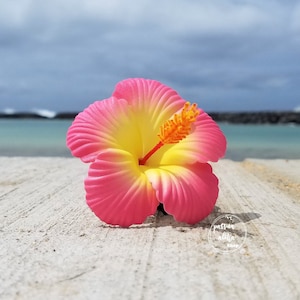 Hibiscus Flower Hair Clip Tropical Hair Clip, Bride Headpiece, Wedding Hair Flower, Bridal Headpiece, Beach Party, Fascinator, Hawaiian Pink