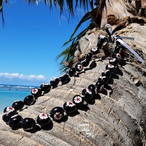Kukui Nut Lei, Hawaiian Necklace, Hawaiian Lei, Beaded Necklace, Hand-painted Hibiscus Lei, Hawaiian Jewelry, Party Lei, Wedding, Graduation