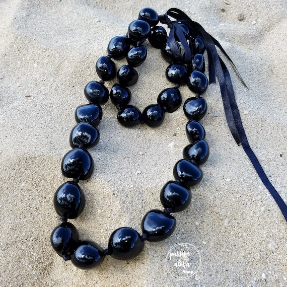 Black kukui nut necklace best sale