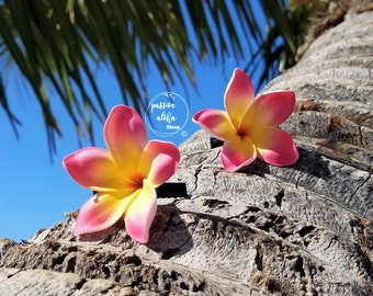 Plumeria Hair Clip, Tropical Hair Clip, Bride Headpiece, Wedding Hair Flower, Bridal Headpiece, Beach, Fascinator, Hawaiian Flower Hair Clip