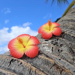 Hibiscus Flower Hair Clip, Tropical Hair Clip, Bride Headpiece, Wedding Hair Flower, Bridal Headpiece, Beach, Fascinator, Hawaiian, Party