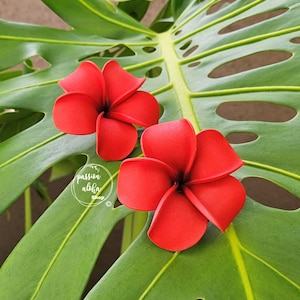 Plumeria Hair Clip, Tropical Hair Clip, Bride Headpiece, Wedding Hair Flower, Bridal Headpiece, Beach, Fascinator, Hawaiian Hair Clip, Red