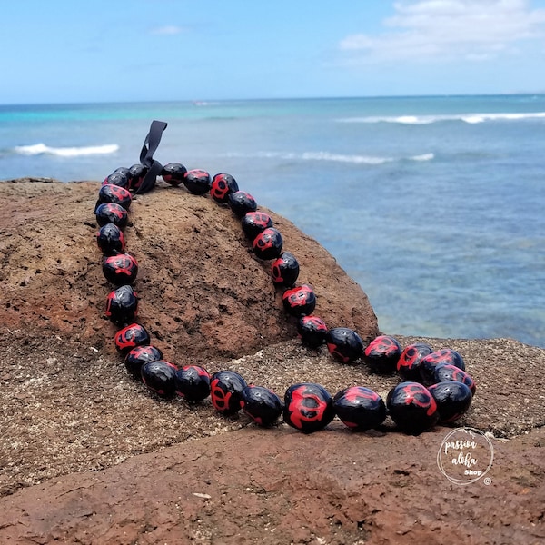 Hawaiian Kukui Nut Lei, Hawaiian Necklace, Kukui Nut with Hand-Painted Sea Turtle Lei, Beaded Necklace, Graduation Leis, Birthday, Wedding