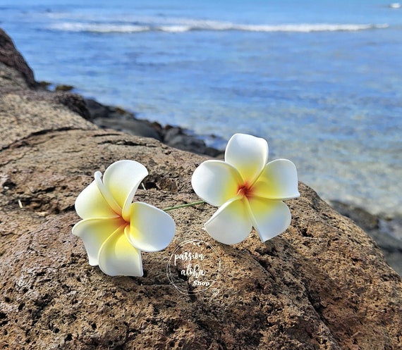 Plumeria Hair Stick, Tropical Flower, Hawaiian Flower Hair Pick, Ear Flower, Hair Flower Stick, Ear Stick, Beach Party, Bridal Headpiece
