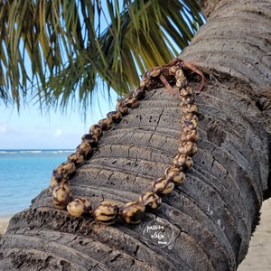 Marble Kukui Nut Hawaiian Lei, Polynesian Necklace, Hawaiian Jewelry, Party Lei, Bold Necklace, Beaded Necklace, Beach Wedding, Graduation