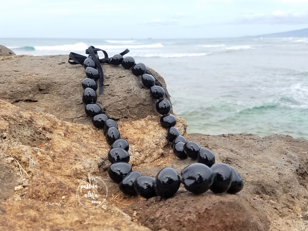 Black Real Kukui Nut Hawaiian Lei Polynesian Necklace Hawaiian
