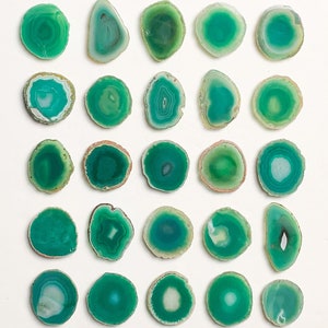 Large Green Tone Agate Crystal Phone Stand (Natural Edge)