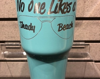 Personne n’aime un coucher de soleil de la plage de Sandy YETI en acier inoxydable sur mesure / Ozark Tumbler poudre enduite Laser gravé 30 oz/20 oz