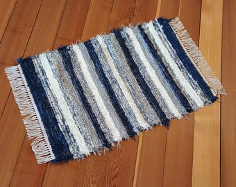 Hand Woven Rag Rug: Navy, Gray & White Textured Area Rug (24" x 37")