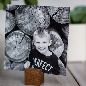 Wood Photo Holder Set of 5 Walnut Cubes, Walnut Stands, Place Card Stand, Portrait Stand, Wedding Place Card Stand, Table Number Stand image 7