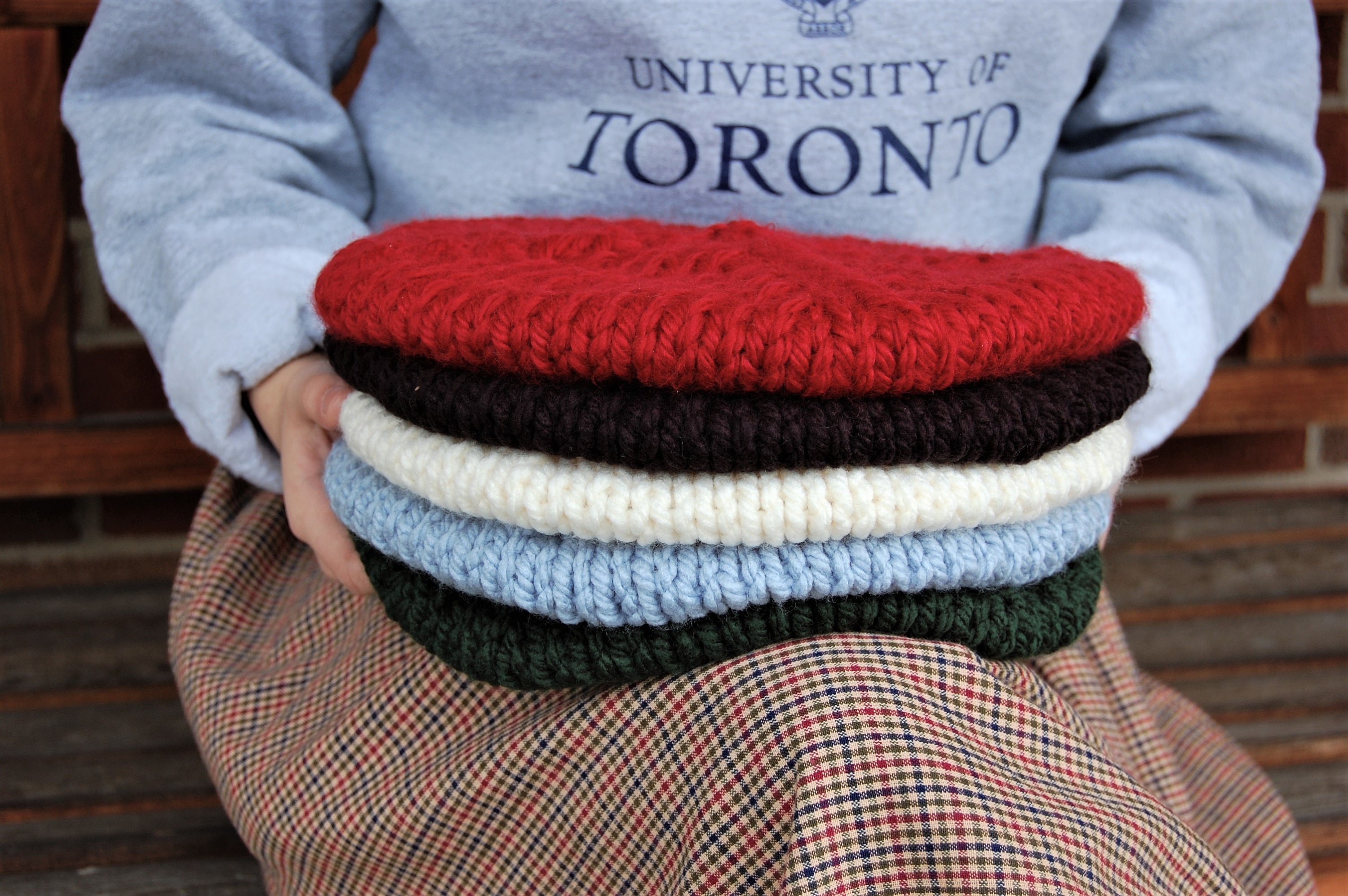 1479 Women\'s Chunky Knit Beret Scintilla Beret knitting pattern main image 3