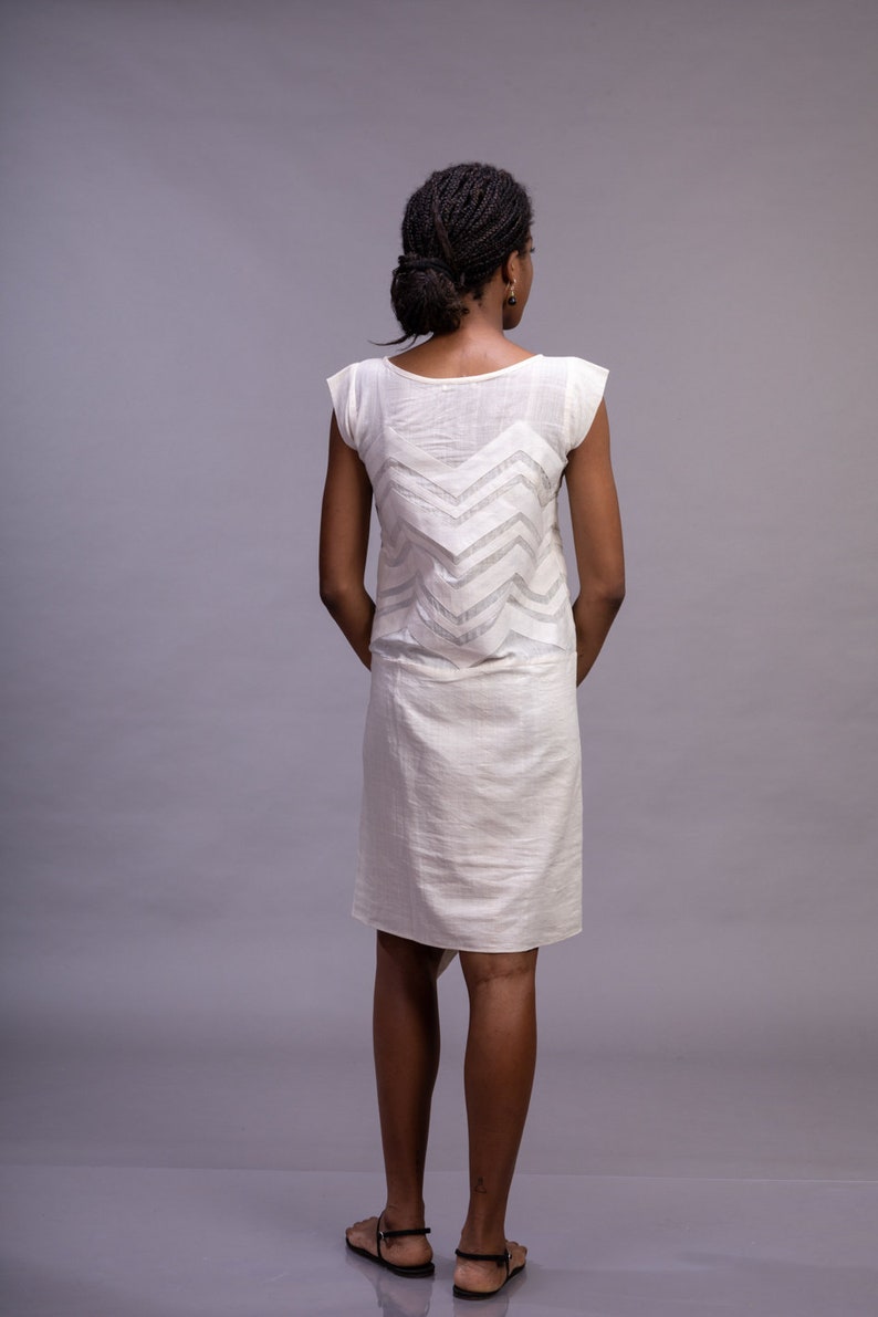 Patchwork summer shift dress, Ivory magyar sleeve woman's dress, Ivory organic cotton patchwork dress, Off white dress with patchwork imagem 5