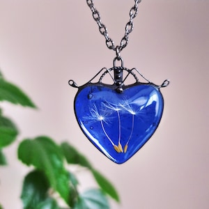 Real dandelion necklace Stained glass deep blue heart pendant, Terrarium jewelry Soldered glass, Real plant necklace, Dandelion seed jewelry