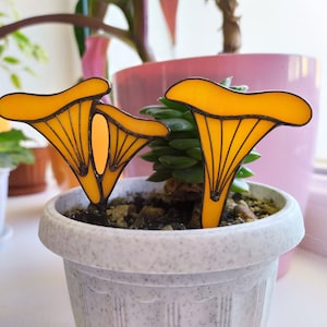 Stained glass plant stake Chanterelle mushrooms, Garden suncatcher mushroom, Fairy Garden Stakes for flower pot decorations, Mushroom yard