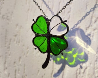 Green clover necklace Four leaf clover Stained glass shamrock Lucky charm clover, Suncatcher stained glass, St Patrick day, Glass clover