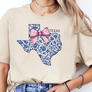 Texas Shirt, Texas Coquette Bow Shirt, Texas Home Sweatshirt, Texas Lover Shirt, State of Texas Gift Tee, Western Shirt, Toile Texas Shirt