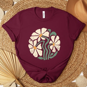 Daisy Shirt, Wildflower Tshirt, Boho Flowers Shirt, Women Floral Shirt, Summer Shirt, Gift for Mom, Botanical Tee Shirt, Daisies Shirt image 4