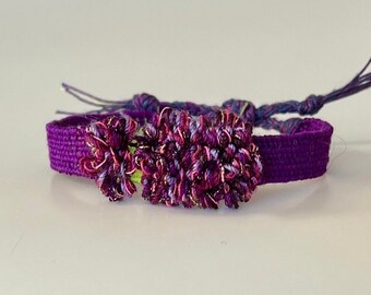 Woven bracelet with silk and linen