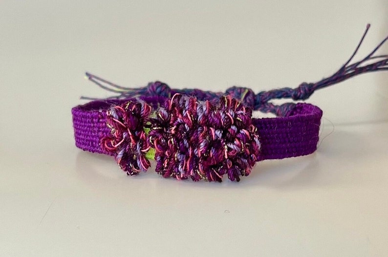 Woven bracelet with silk and linen image 1