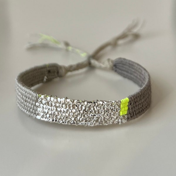 Woven minimalist bracelet with silk and linen in midi width