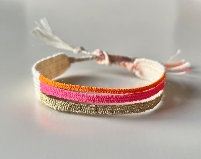 Woven boho bracelet with linen