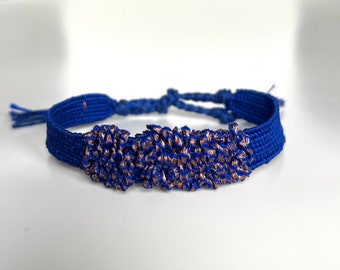 Woven bracelet with silk and linen