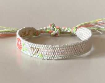 Bracciale intrecciato con lino e ricami