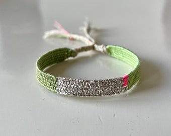 Woven minimalist bracelet with silk and linen in midi width