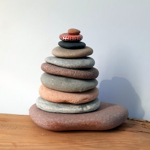 Genuine pebbles 10 pieces flat pebbles Flat Baltic sea pebbles Assorted Beach pebbles