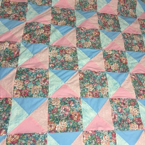 Mother&#39;s Garden quilt - king - queen - blue and pink bedding