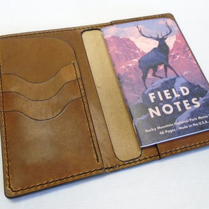 Cartera larga Field Notes de cuero de grano completo hecha a mano Horween Pull Up
