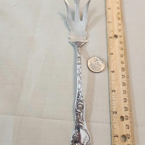 Vintage art nouveaux 60 gram solid sterling silver meat and vegetable 2 tines serving fork no monogram marked sterling