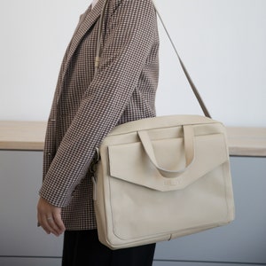 Leder Laptoptasche für Frauen, benutzerdefinierte Laptoptasche, personalisierte Damen Leder Aktentasche, personalisierte Schwester Geschenk, Geschenk für sie