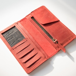 Cartera roja plegable para mujer, Cartera grabada, Cartera de regalo personalizada, Cartera larga unisex, Cartera personalizada, Monedero alto de cuero, Cartera larga