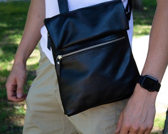 Leather Crossbody Bag for Men, Genuine Leather Men's Messenger Bag in Black, Shoulder Satchel, Valentines Day Gift for Him, Fathers day gift