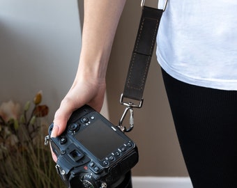 Custom Strap for Photographers DSLR Camera Holder, Personalized Leather Camera Neck Strap, Adjustable DSLR Strap, Leather Camera Accessory