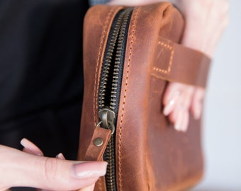 Porte-cordon en cuir personnalisé, Organiseur de gestion des câbles, Sac de voyage technologique, Cadeaux idéaux pour elle, Cadeaux technologiques personnalisés pour hommes