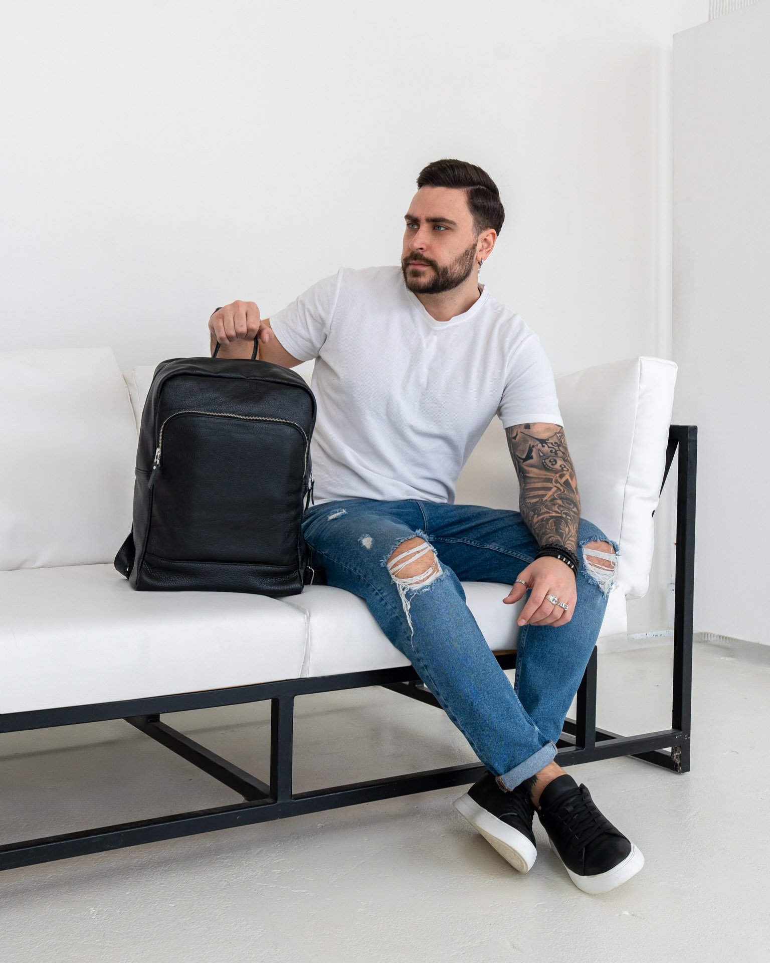 cutom mens leather backpack with charging station Wesccimo Full Grain Genuine for Men, Black Exquisite handle Charged Up Power Station Backpack