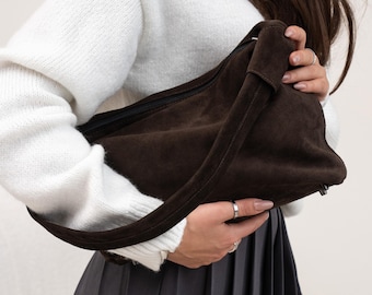 Stylish suede women’s shoulder bag, trendy soft leather handbag, elegant large tote purse, modern everyday fashion accessory