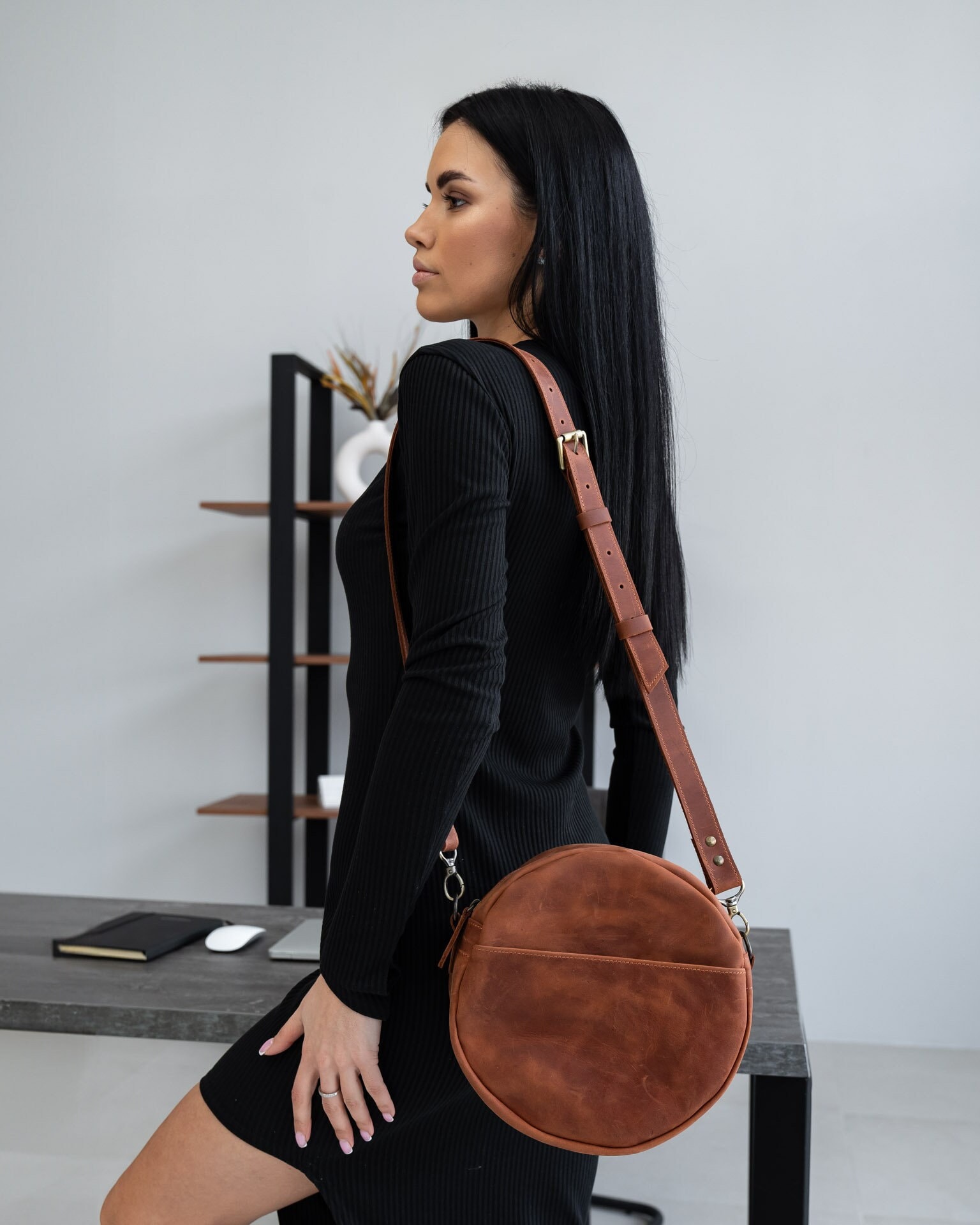 Bolso redondo de cuero Etsy Espana