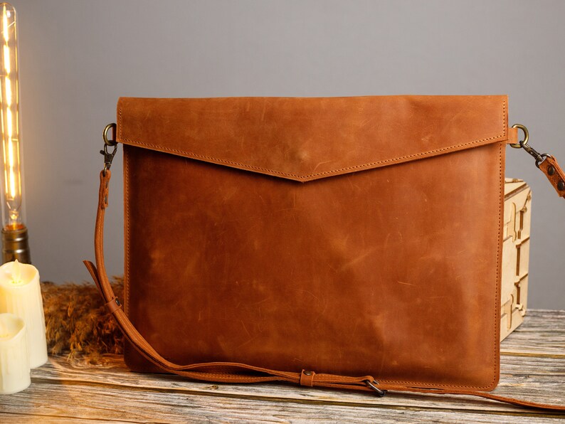 Classic Brown Laptop Pouch, Genuine Leather Case, Stylish Tech Sleeve, Modern Bag, Gift for Student, Gift For Dad, Fathers Day Gift Cognac