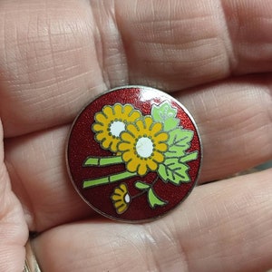 Cloisonne enamel button