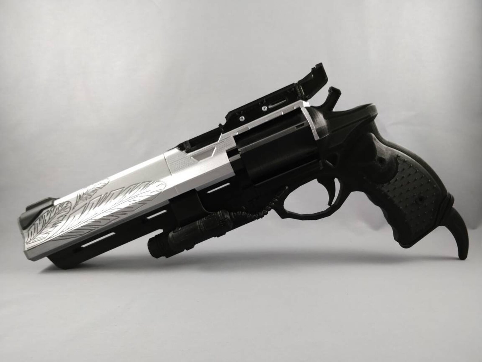 Дестини 2 револьвер кейда 6. Револьвер кейда 6. Destiny револьвер. Dire promise destiny 2. Destiny револьвер.