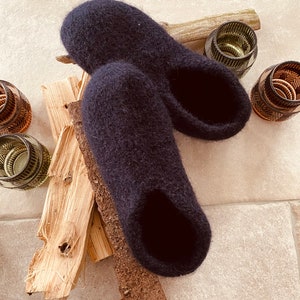 Filzschuhe ohne Sohle aus reinster Schurwolle //Hausschuhe Pantoffeln Schluppen Puschen Gästeschuhe Slippers Filz// Geschenk für Sie und Ihn Bild 2